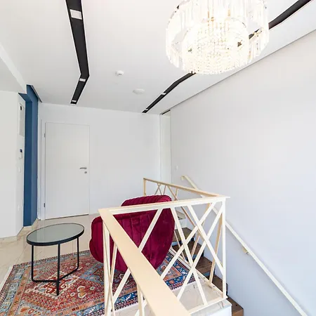 Luxury Mejtas Hills - Old Town 4*