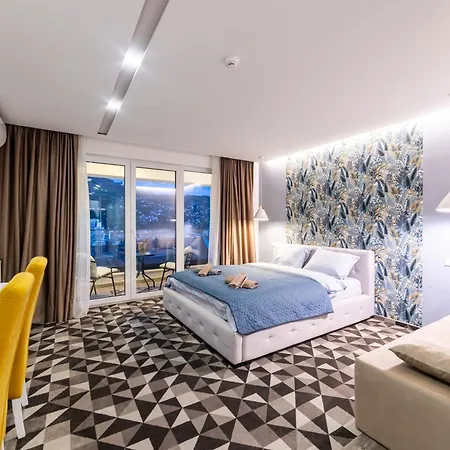 Luxury Mejtas Hills - Old Town 아파트호텔 4*